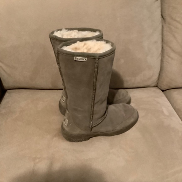 BearPaw Winter mid calf boots - Picture 2 of 5